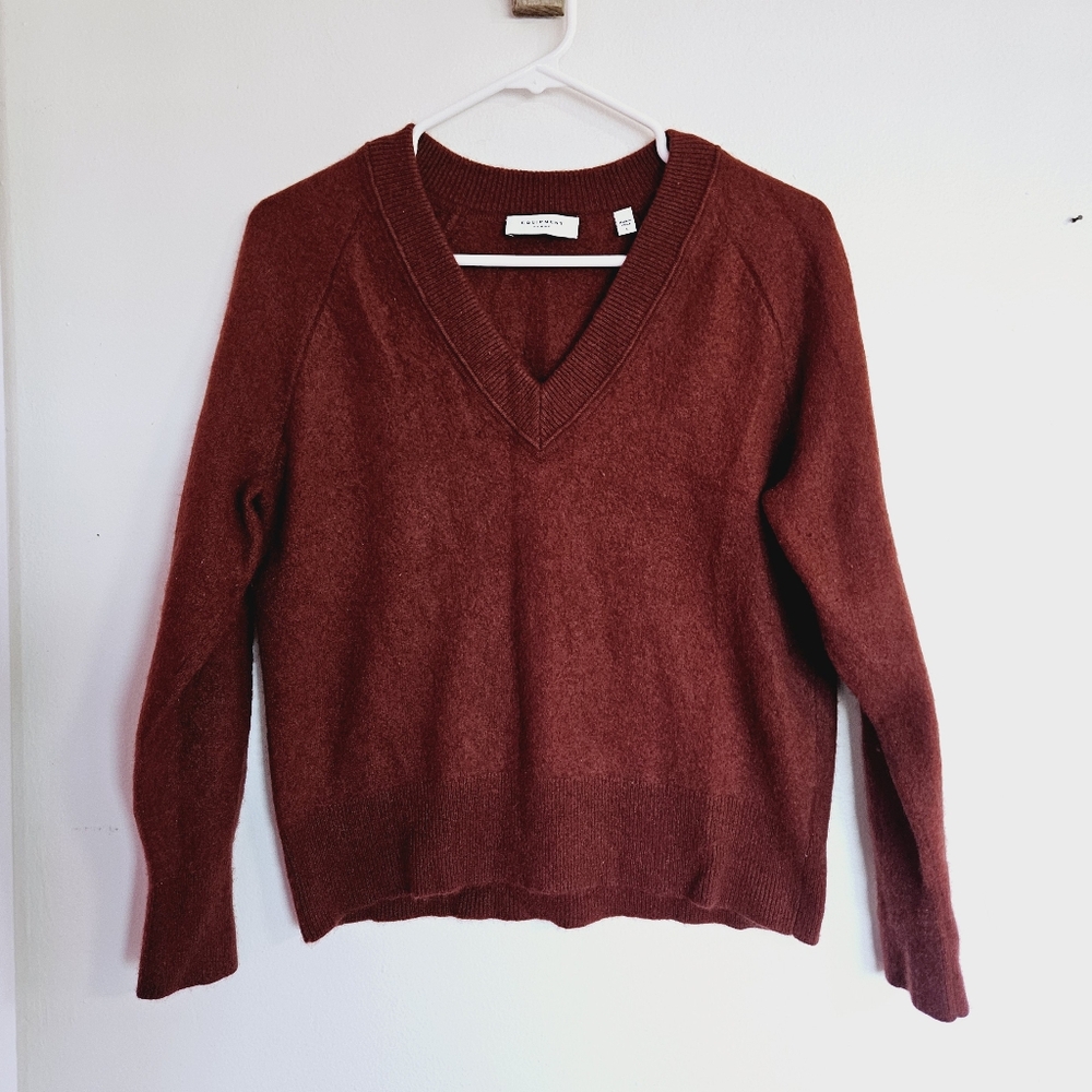 Equipment Women's V-Neck Sweater in Rich Burgundy